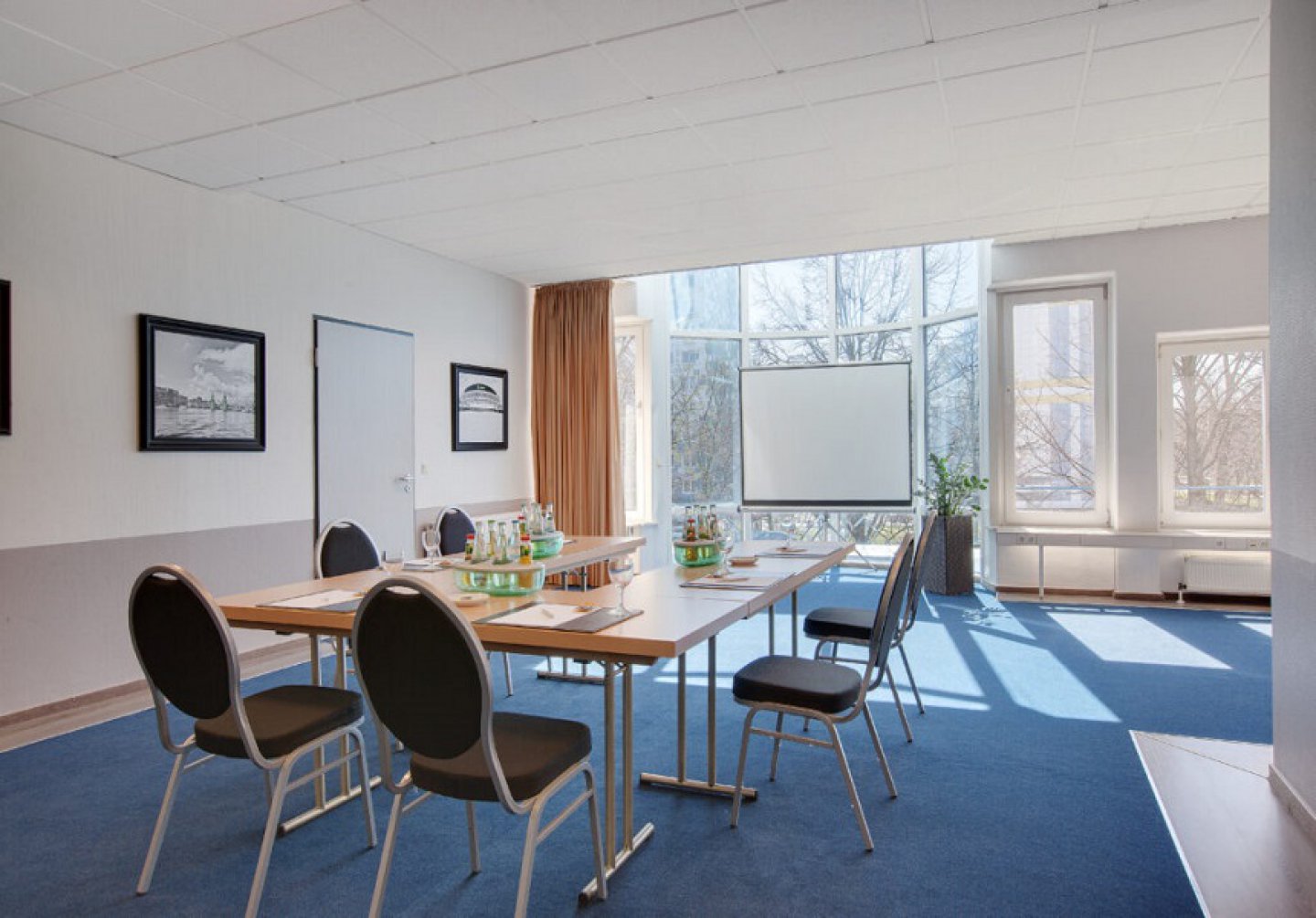 Holiday Inn Hotel Berlin City East – Landsberger Allee - Tagungsraum - MICE Service Group