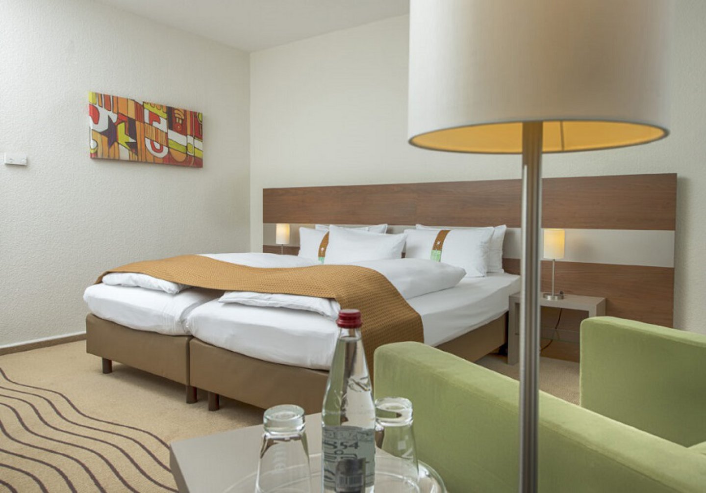 Holiday Inn Hotel Berlin City East – Landsberger Allee - Zimmer - MICE Service Group