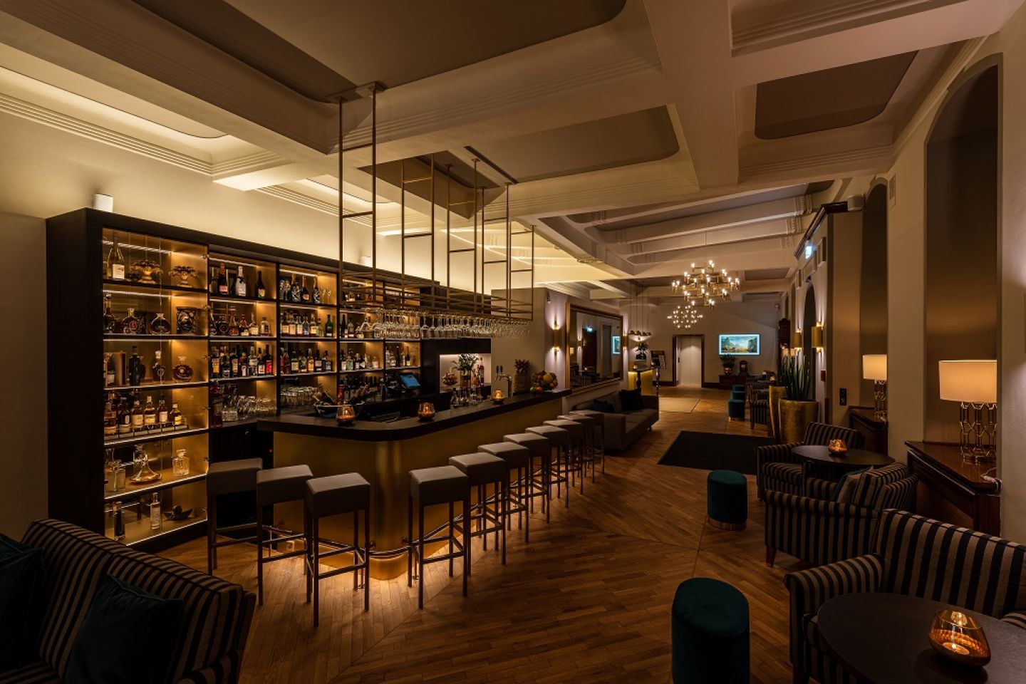 <p>Best Western Premier Parkhotel Engelsburg - Bar  - MICE Service Group</p>