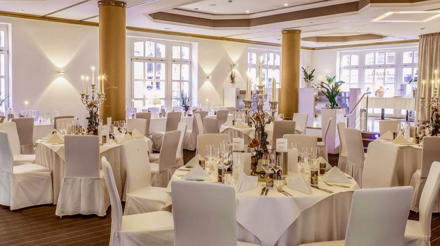 <p>Best Western Premier Parkhotel Engelsburg - Hochzeit - MICE Service Group</p>
